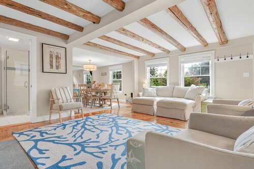 Kennebunk's Charming Beach Home