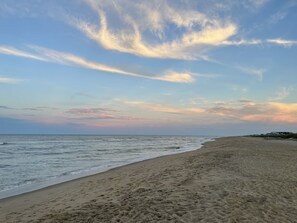 Plage à proximité, chaise longue