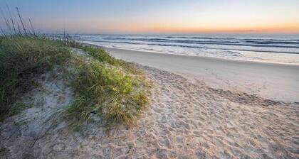 *Auberge Chic* | Verdure | Perfect beach getaway!