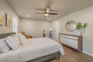 1 chambre, bureau, fer et planche à repasser, Wi-Fi