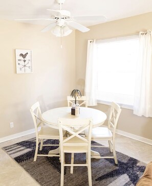 Dining - Island getaway (Fernandina Beach)