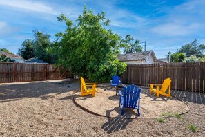 Property grounds - Medical, Refinery and Travel Professionals Welcome! (Vallejo)