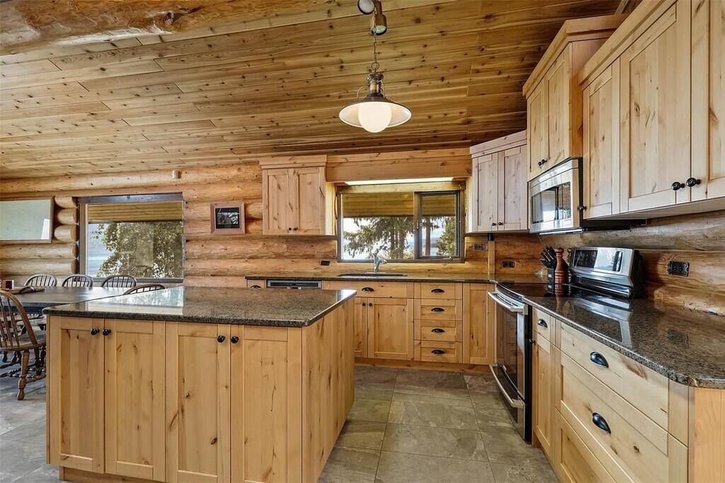 Top 10 Lake Cabin Rentals Near Tappen, Canada Updated 2024 Trip101