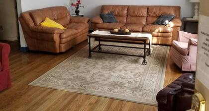 Charming house in quiet SW Reno neighborhood