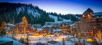 Beautiful Ski-In Home, with Hot Tub!