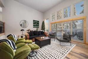 Smart TV, fireplace, offices