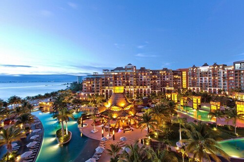 Cancun 5 stars Luxury Resort and Spa, 1 bedroom suite, 2 baths, sleep 4