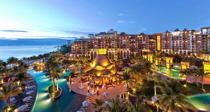 Cancun 5 stars Luxury Resort and Spa, 1 bedroom suite, 2 baths, sleep 4