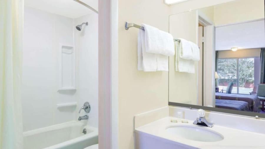 Ashland Studio Inn By OYO Richmond North near Kings Dominion