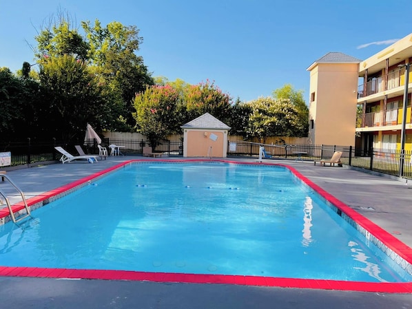Piscine extérieure
