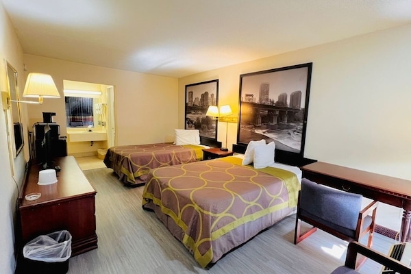 Desk, iron/ironing board (on request), WiFi (free), bed sheets