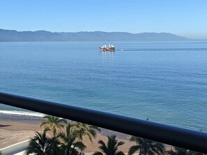 Comfort Condo | Beach/ocean view