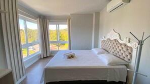 3 bedrooms, iron/ironing board, free WiFi