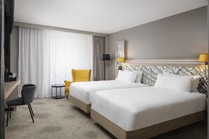 In-room safe, soundproofing, iron/ironing board, free cribs/infant beds - Hilton Garden Inn Paris La Villette (Paris)