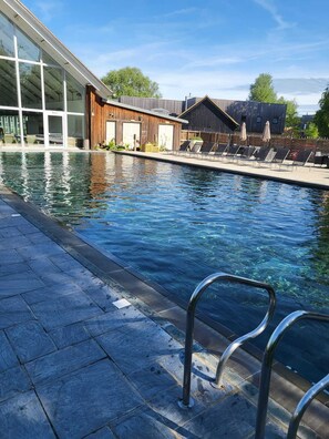 Innenpool, Außenpool
