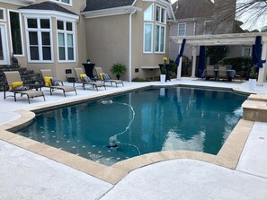 Outdoor pool, a heated pool