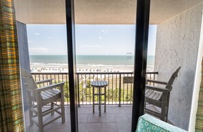 Property grounds - NEW Upscale 1BR Direct Oceanfront w/ Amazing Views (Myrtle Beach)