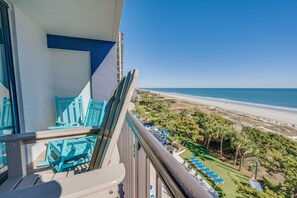 Property grounds - NEW Upscale 1BR Direct Oceanfront w/ Amazing Views (Myrtle Beach)