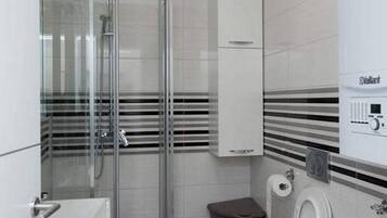 Doccia, asciugacapelli, asciugamani