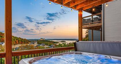 LAKE views! Rare step-FREE entrance! Pools-Hot Tub-Playground-Pickleball & more!