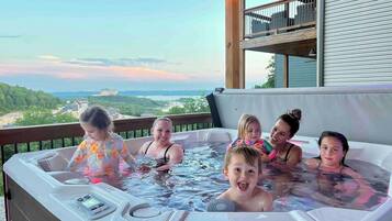 Baignoire à remous extérieure