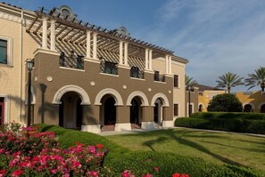 Exterior - Tuscany Village, a Hilton Grand Vacations Club - 3 Bedroom Lock Off - 3LK (Orlando)