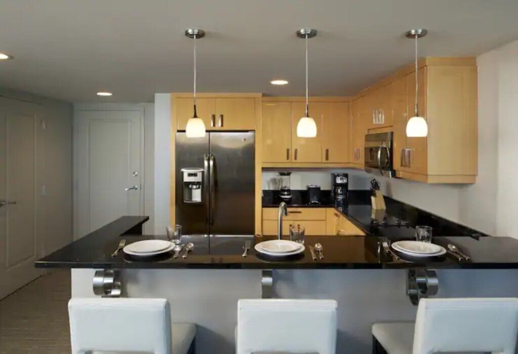 Fridge, microwave, dishwasher, coffee/tea maker