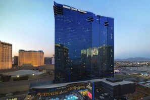 Exterior - Elara, a Hilton Grand Vacations Club - 3 Bedroom Plus - 3LP (Las Vegas)
