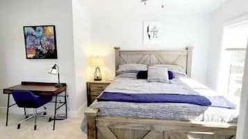 3 bedrooms, desk, iron/ironing board, free WiFi