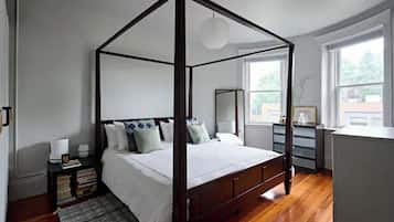 3 bedrooms, desk, iron/ironing board, WiFi