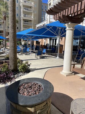 Outdoor dining - 2- Bedroom OceanView Condo at Marriott OceanWatch Villas week in MAY 2023 (Myrtle Beach)