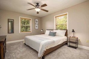 7 bedrooms, iron/ironing board, WiFi, bed sheets