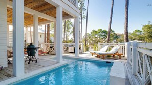 Front of property - Seagrove Manor by Avantstay Free Paddle Boards Lake Front Yard & Pet Friendly (Santa Rosa Beach)