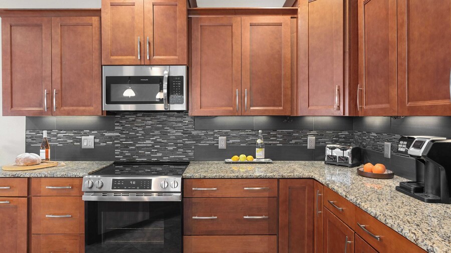 Pelican Retreat by Avantstay 5 Mins TO Beach Pet Friendly w/ Pool & Bbq!