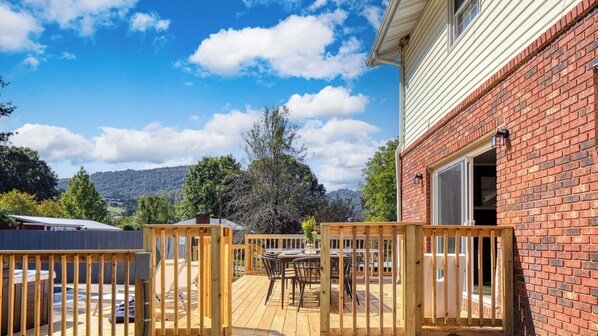 House (4 Bedrooms) | Interior - Ridge Valley by Avantstay Upscale Asheville Escape w/ Pool (Asheville)