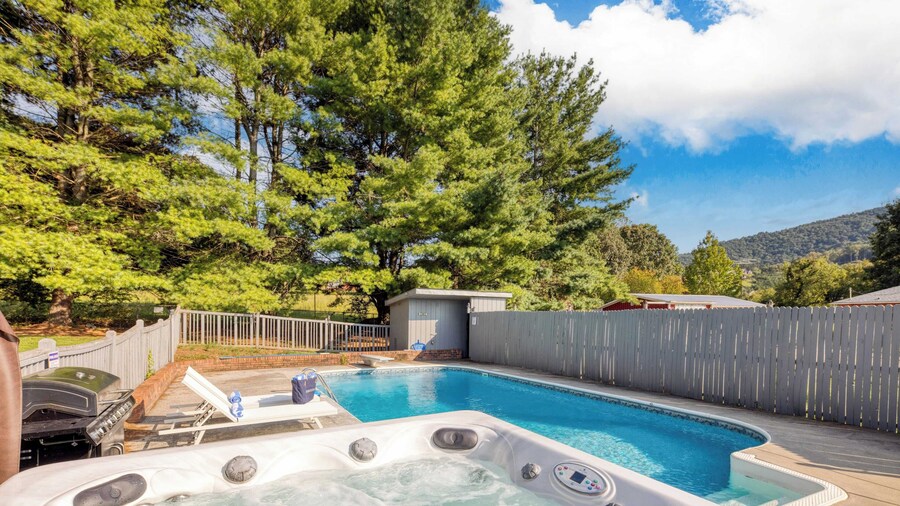 Ridge Valley by Avantstay Upscale Asheville Escape w/ Pool