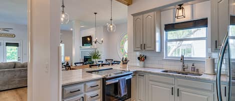 House (3 Bedrooms) | Private kitchen | Fridge, oven, stovetop, dishwasher