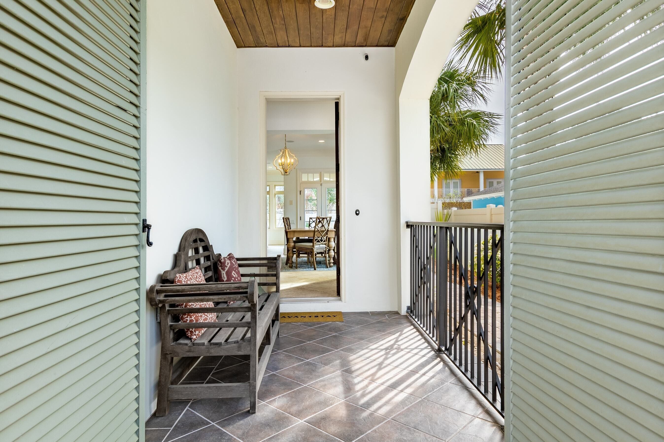 屋外ダイニングエリア