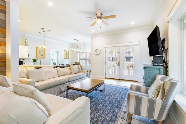 Interior - Gulfside Oasis by Avantstay Steps to Beach w/ Bbq, Pool & Video Arcade MAX OCC 20 (Miramar Beach)