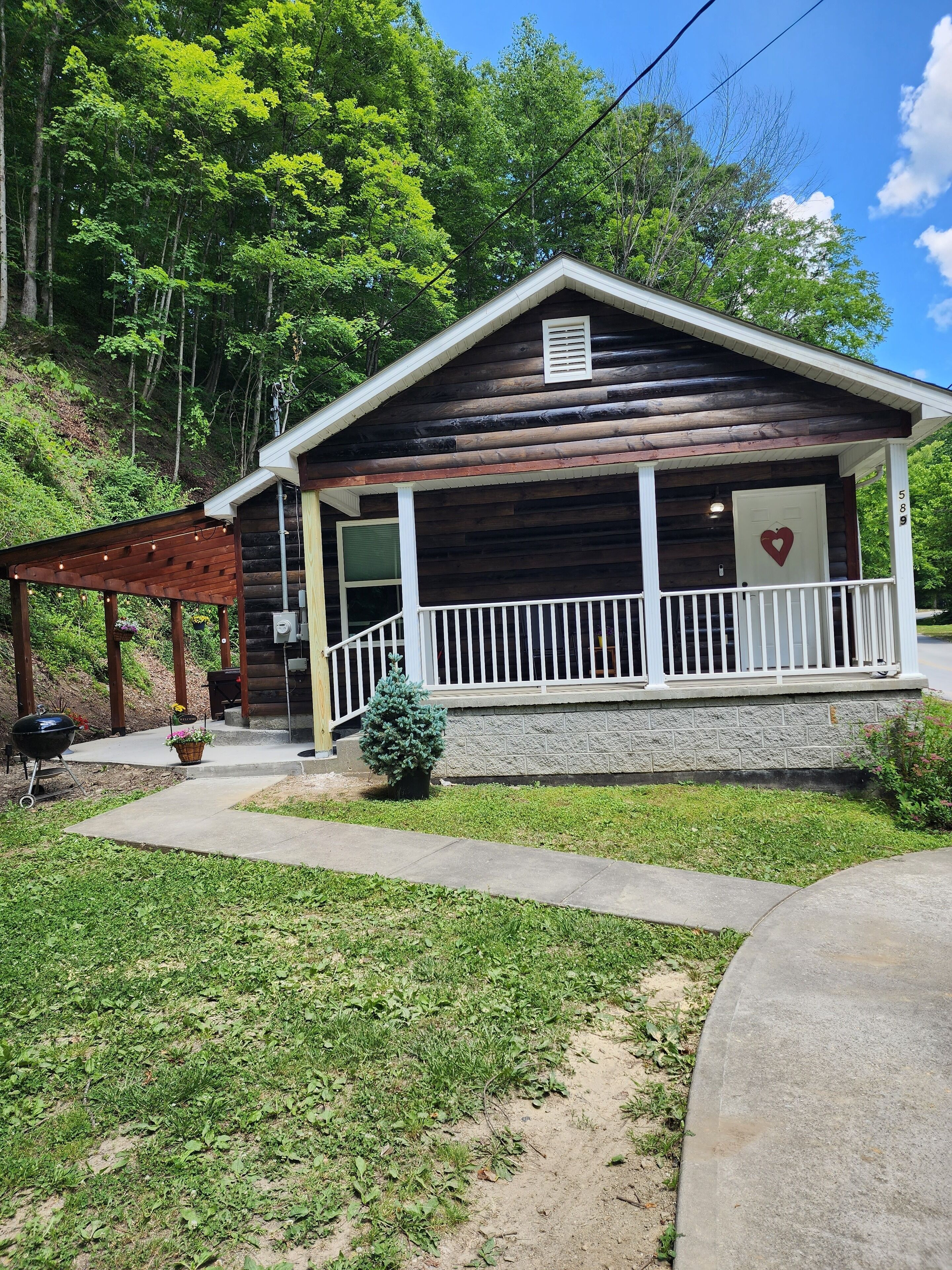 Heart of RRG- New Modern Roadside Cabin-Wifi