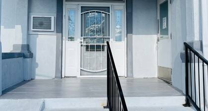 Sunset Heights Historic 1- Bedroom Apartment