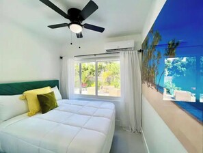 6 bedrooms, desk, iron/ironing board, WiFi