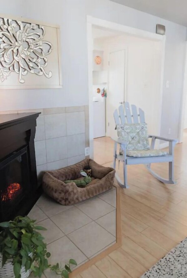 Interior - Hygge House near Trendy Sugarhouse Area (Millcreek)