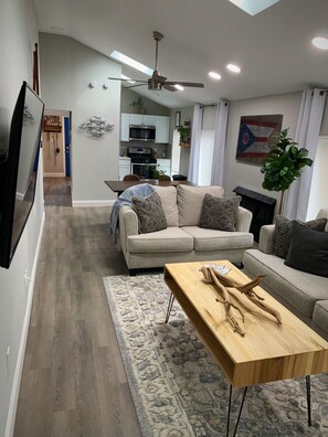 Smart-TV, Videospiele, Bücher