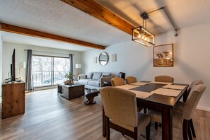 Smart TV, fireplace, offices