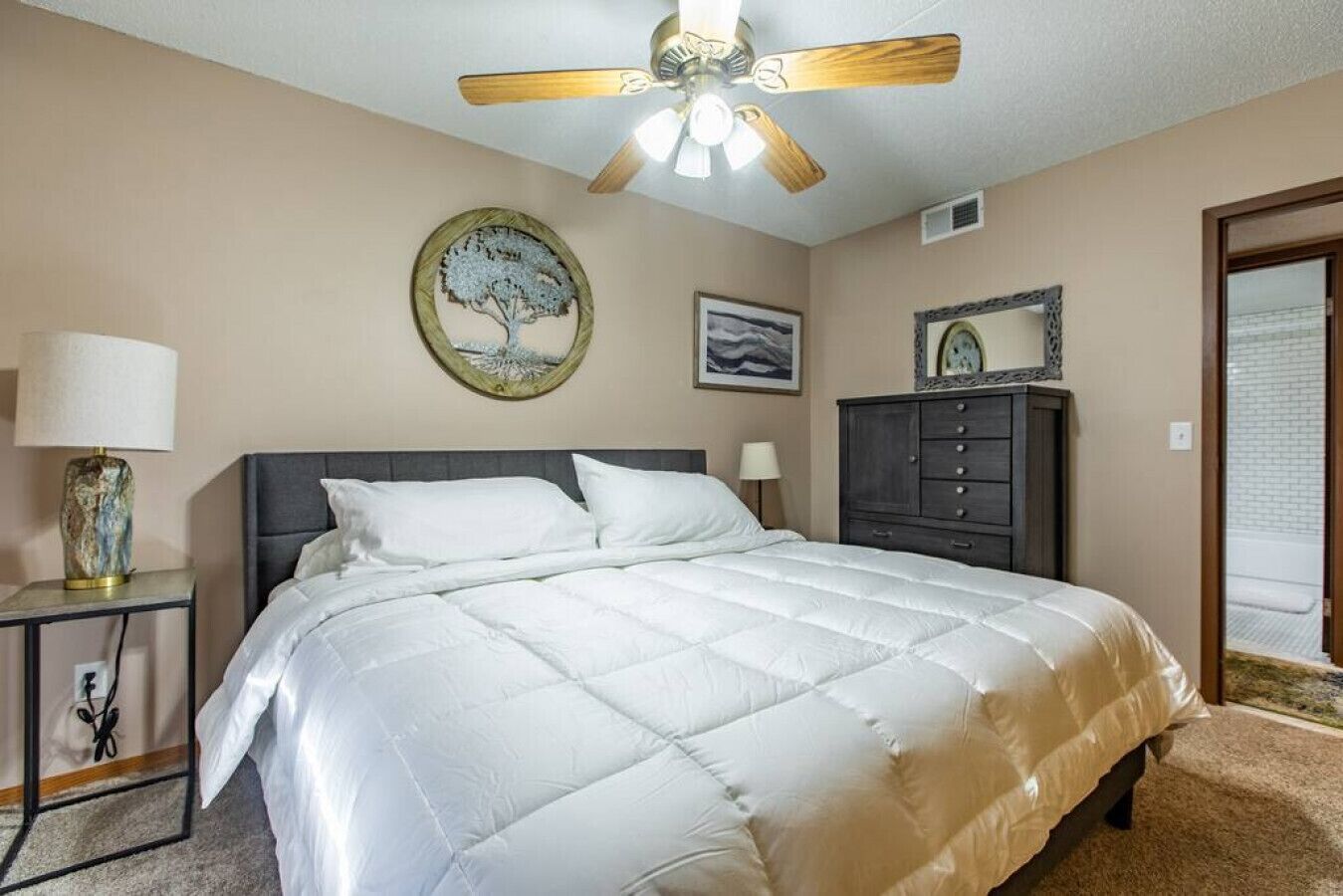 1 多间卧室、办公桌、熨斗/熨衣板、免费 WiFi