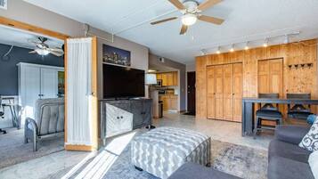 Smart TV, Hulu, streaming services, offices