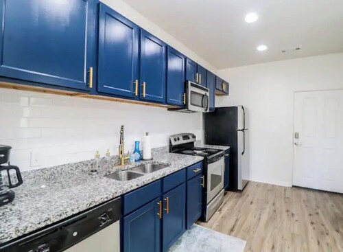 The Perfect Game-Day Condo!