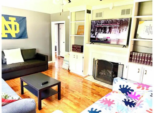 Closest house to ND! 15 min walk to Stadium