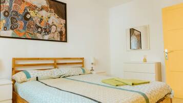 1 Schlafzimmer, BĂŒgeleisen/BĂŒgelbrett, WLAN, BettwĂ€sche